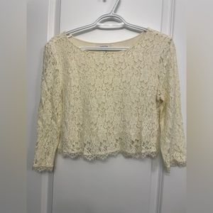 Aritzia size US S cream coloured lace crop top